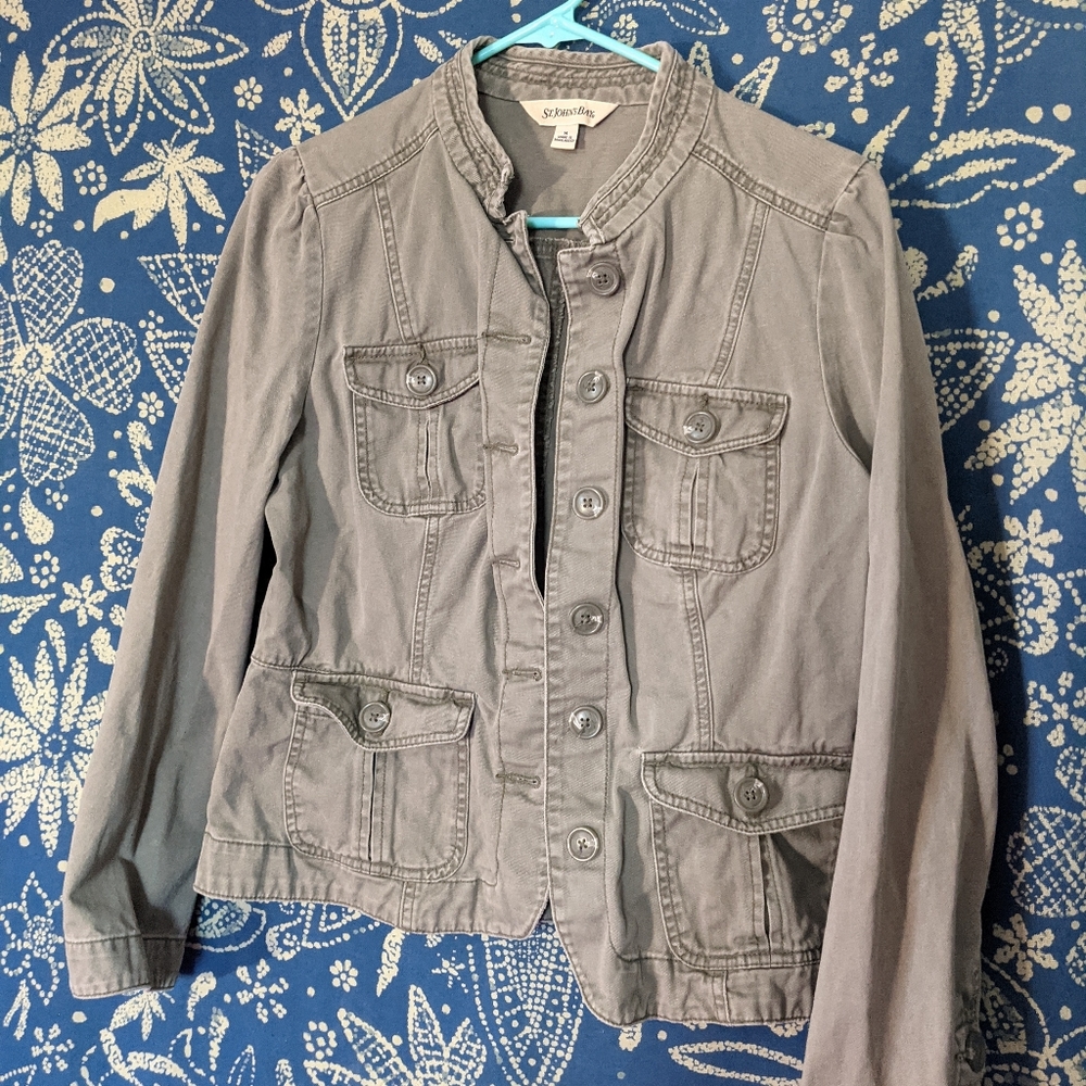 Spring/fall button up jacket - cute!